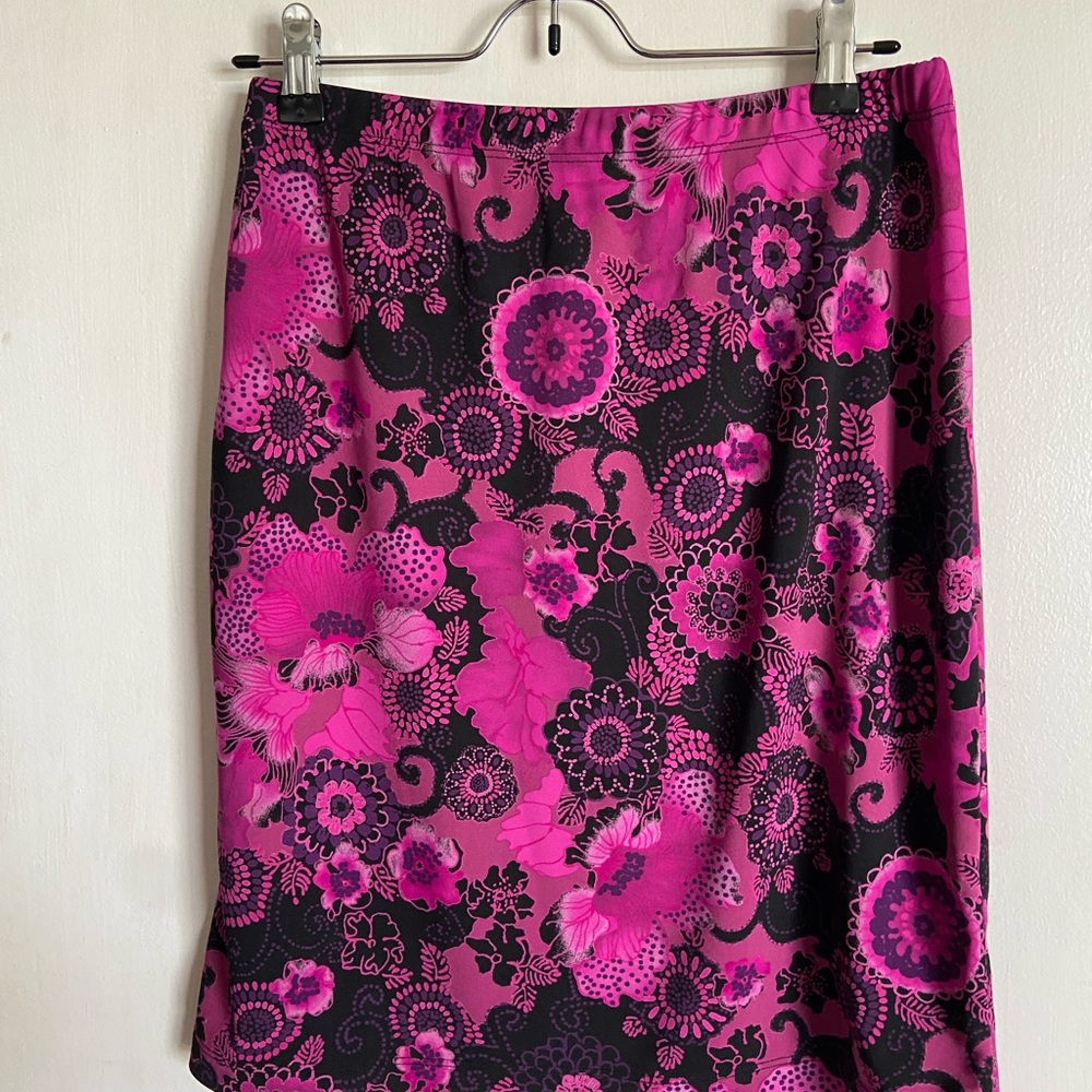 Women’s Floral Skirt - Black & Hot Pink